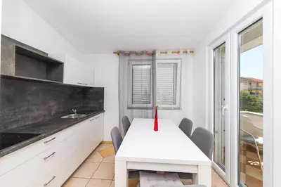 Kuhinja ili čajna kuhinja u objektu Apartments Gavran