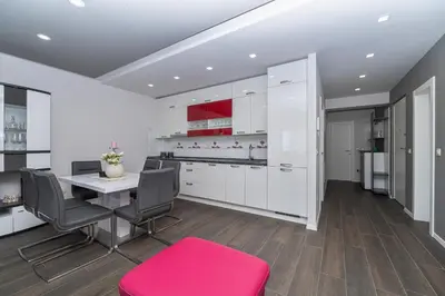Kuhinja ili čajna kuhinja u objektu Luxury Apartment Purple Summer Sea view
