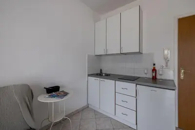 Kuhinja ili čajna kuhinja u objektu Mediterano Apartments