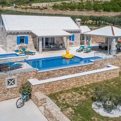 Traditional stone poolside villa in Bol