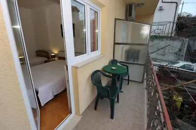 Balkon ili terasa u objektu Apartments in a quiet neighborhood