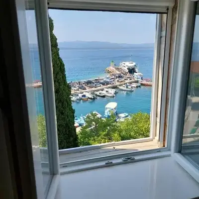 Centrum Bol Apartment - One Minute from the Sea