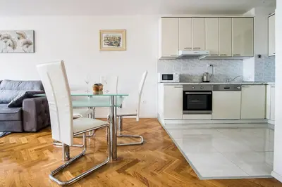 Kuhinja ili čajna kuhinja u objektu Apartment Jully
