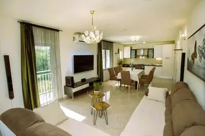 TV i/ili zabavni centar u objektu Apartment Kerum Plus Rooftop with Intex Pure Spa