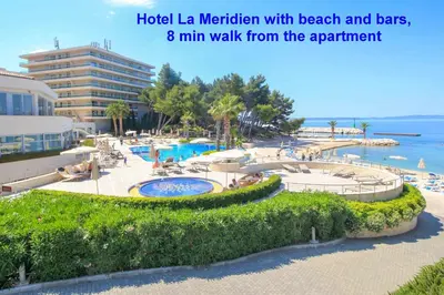 Bazen u objektu Apartment near beach with the balcony ili u blizini