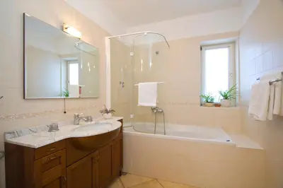 Kupaonica u objektu Villa Lukrecia - Stone Villa with Pool & Sea Views I Supetar, Brač