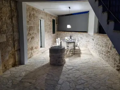 Popločani dio dvorišta ili vanjski dio objekta Apartman Meli in village Brusje