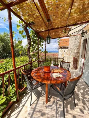 Balkon ili terasa u objektu Holiday Home Skala and Kala with hot tubs