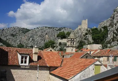 Pogled na planine ili pogled na planine iz apartmana