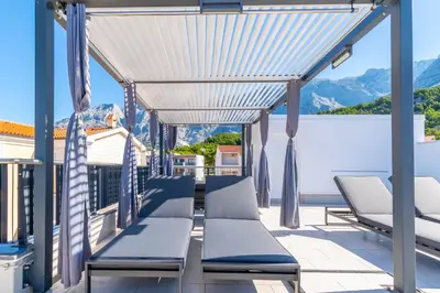 Pogled na planine ili pogled na planine iz apartmana