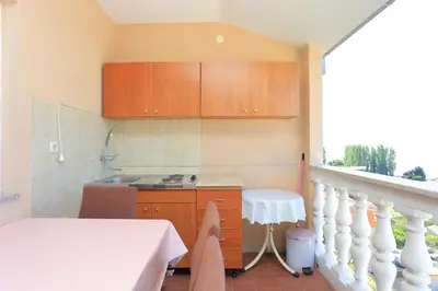 Kuhinja ili čajna kuhinja u objektu Apartments with parking space Duce, Omis - 20858