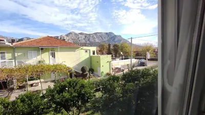 Pogled na planine ili pogled na planine iz apartmana
