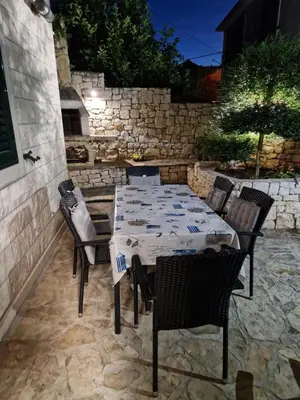 Popločani dio dvorišta ili vanjski dio objekta Apartment CHARLY