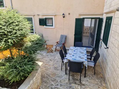 Popločani dio dvorišta ili vanjski dio objekta Apartment CHARLY