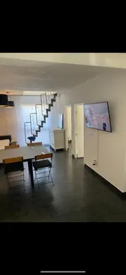 TV i/ili zabavni centar u objektu APARTMAN U PRIZEMLJU S 2 SOBE
