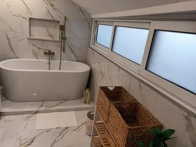 Kupaonica u objektu Charming 4* apartment in Supetar's old center