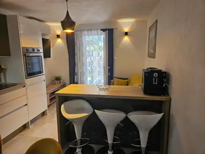 Kuhinja ili čajna kuhinja u objektu Charming 4* apartment in Supetar's old center