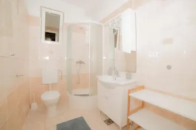 Kupaonica u objektu Apartments Pavla i Niko