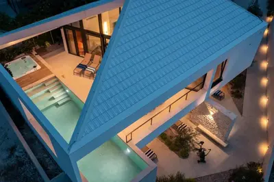 Bazen u objektu Luxury Villa Sandorin Sutivan with Heated Pool, Jacuzzi & Sauna ili u blizini