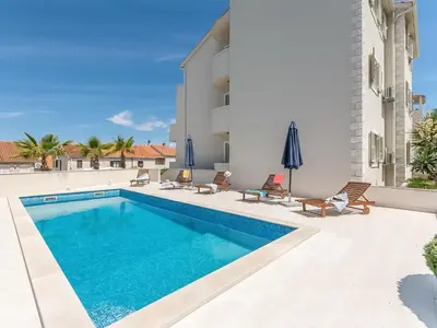Bazen u objektu Apartment Villa 2 Pools-2 by Interhome ili u blizini