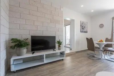 TV i/ili zabavni centar u objektu Apartments Biserka
