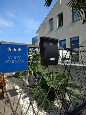 Certifikat, nagrada, logo ili neki drugi dokument izložen u objektu OCTOPUS
