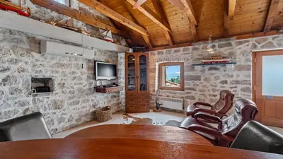 TV i/ili zabavni centar u objektu Luxurious retreat in Jesenice