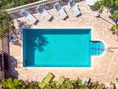 Bazen u objektu Holiday Home Villa Jolie Amazing Stone by Interhome ili u blizini