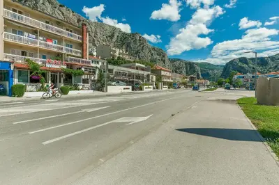 Pogled na planine ili pogled na planine iz apartmana