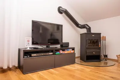 TV i/ili zabavni centar u objektu Apartments Marijin Dvor
