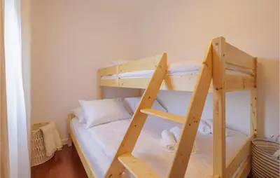 Tlocrt objekta 4 Bedroom Awesome Home In Podstrana