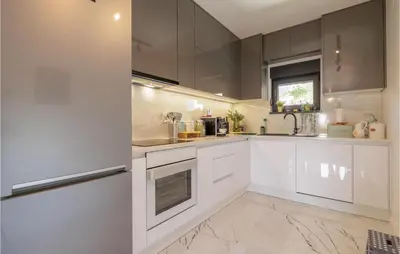 Tlocrt objekta 4 Bedroom Awesome Home In Podstrana