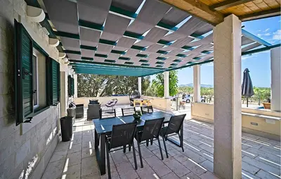 Balkon ili terasa u objektu Beautiful Home In Pucisca - Praznica