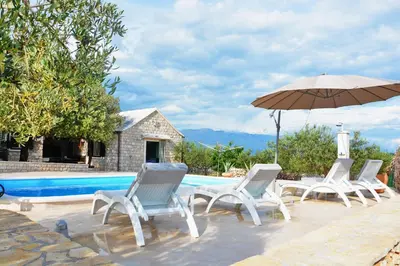 Bazen u objektu Holiday Home Sweet Dreams ili u blizini