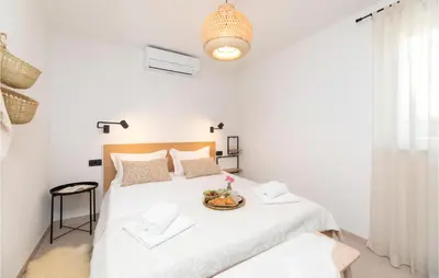 Krevet ili kreveti u jedinici u objektu 2 Bedroom Beautiful Home In Nerezisca