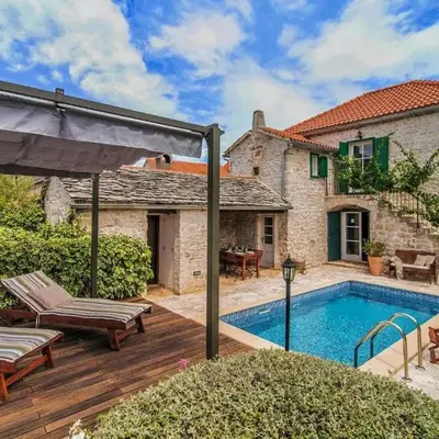 Villa Maruka