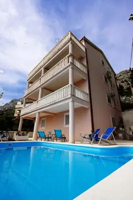 Bazen u objektu Apartments Ivančić ili u blizini