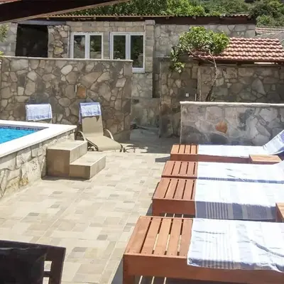 Gorgeous Home In Zastrazisce