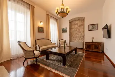 TV i/ili zabavni centar u objektu B&B Heritage Villa Apolon