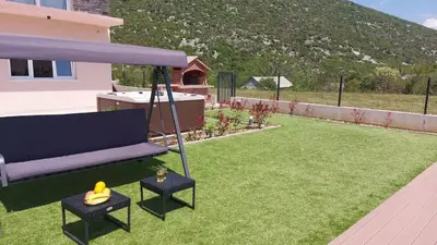Pogled na planine ili pogled na planine iz vila