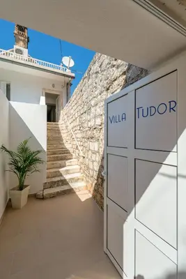 Tlocrt objekta Apartments Villa Tudor 2