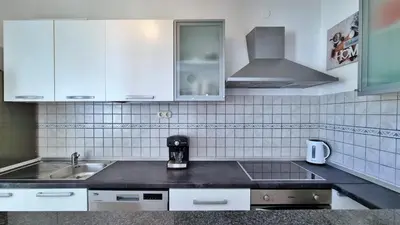 Kuhinja ili čajna kuhinja u objektu Three-Bedroom Apartment close to the Omis beach