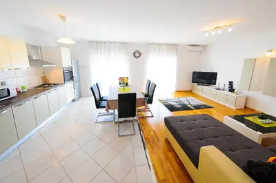 Kuhinja ili čajna kuhinja u objektu Apartments Rajic