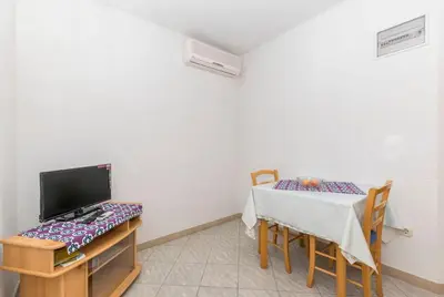 TV i/ili zabavni centar u objektu Apartments Jerka