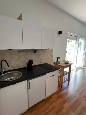 Kuhinja ili čajna kuhinja u objektu Kavajin Rooms