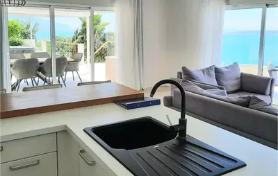 Kuhinja ili čajna kuhinja u objektu Villa Blue Dream Pisak