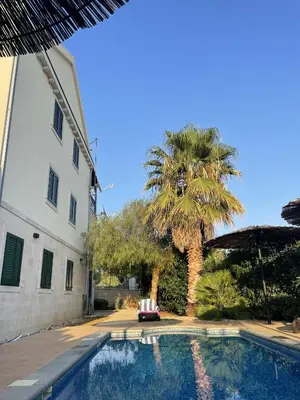 Bazen u objektu 2 Bed Flat - Sleeps 6 - Pool - Garden - Parking ili u blizini