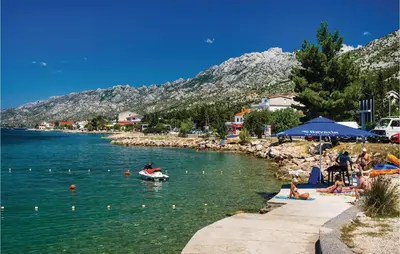 Tlocrt objekta 9 Bedroom Awesome Home In Starigrad