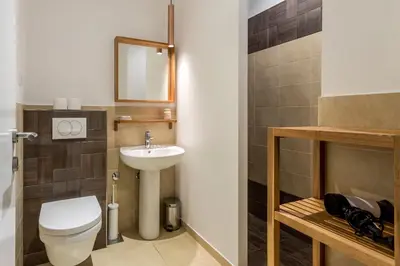 Kupaonica u objektu Zlatni Bol Apartments