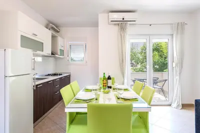 Kuhinja ili čajna kuhinja u objektu Apartments Marko